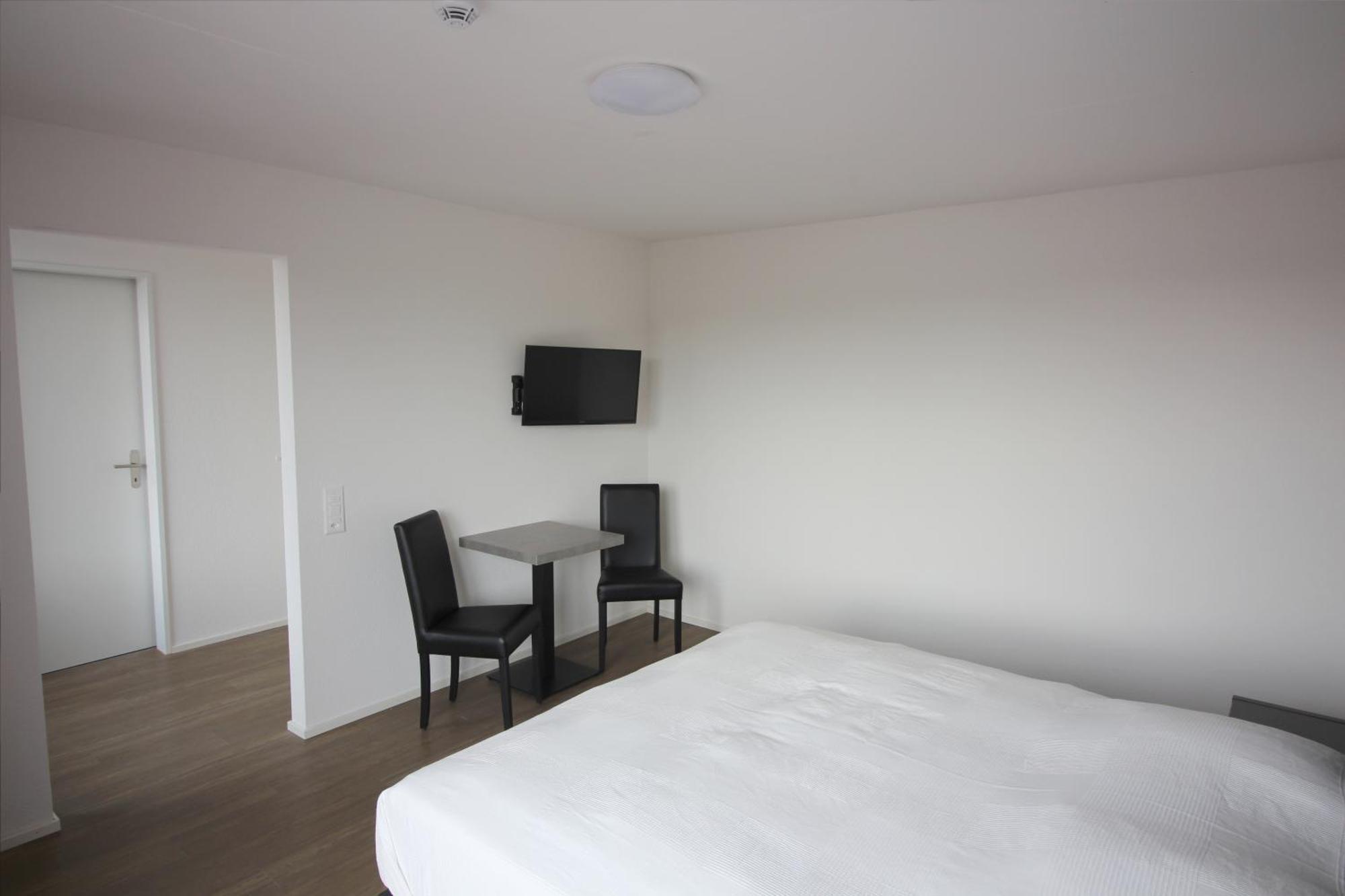 Swiss Star Zurich Airport - Self Check-In Apartment Kloten Exterior photo