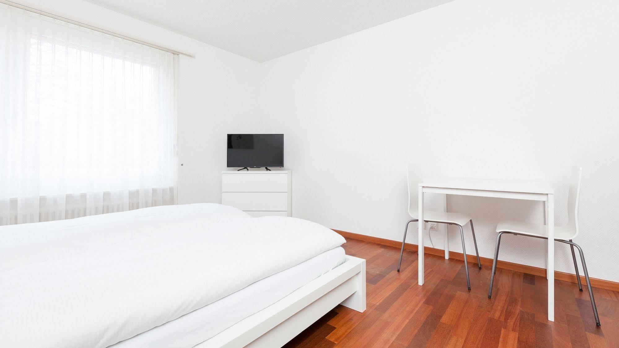 Swiss Star Zurich Airport - Self Check-In Apartment Kloten Exterior photo